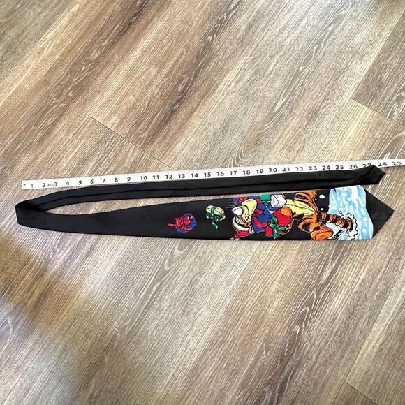 Disney Pooh tigger Christmas theme tie - Picture 5 of 7